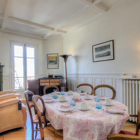 Leclerc A Appartement *